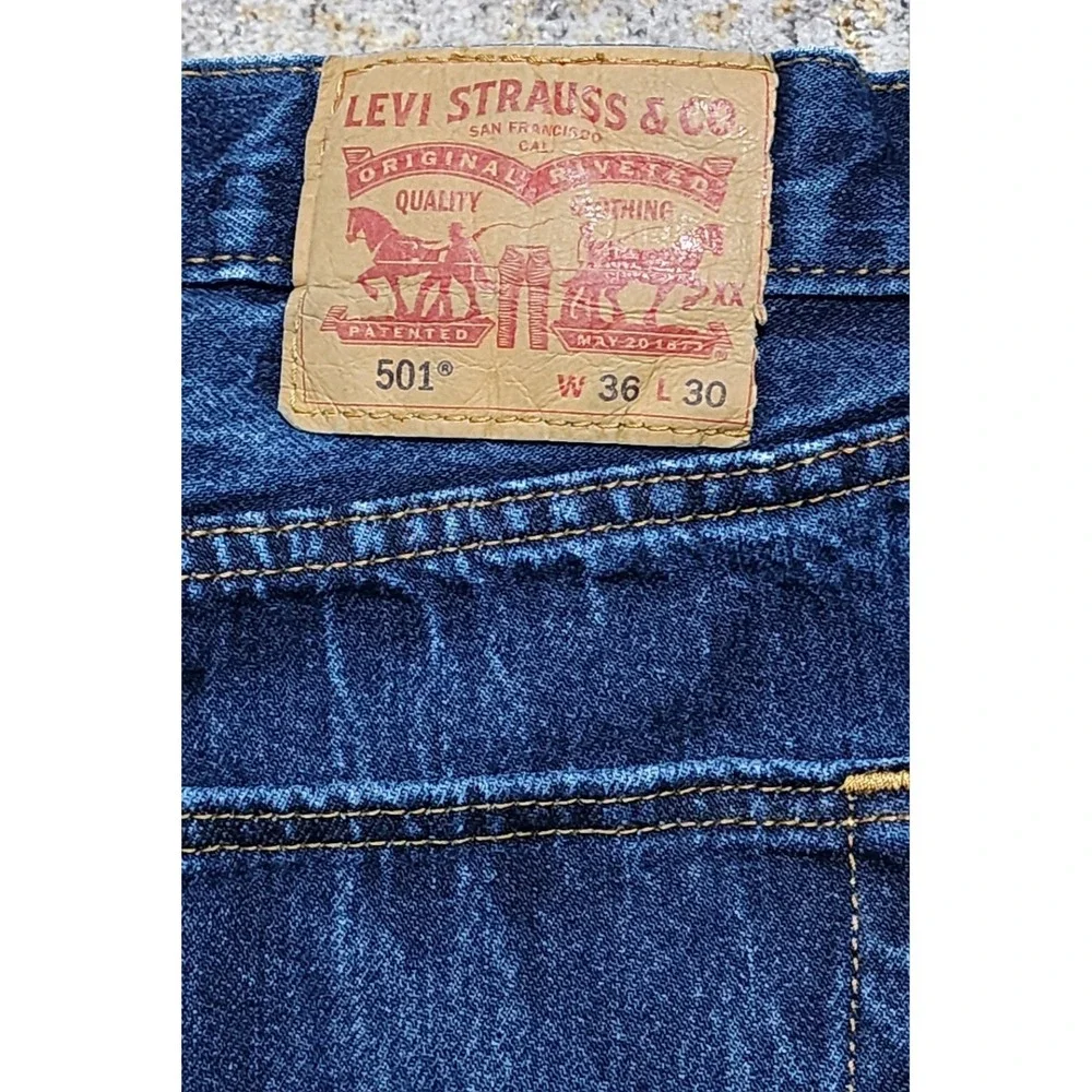Levi's Men's 501 Medium Blue Wash 100% Cotton Straight Leg Jeans Size 36 X 29